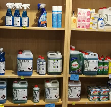 Productos químicos, celulosa y maquinaria de limpieza en A Coruña